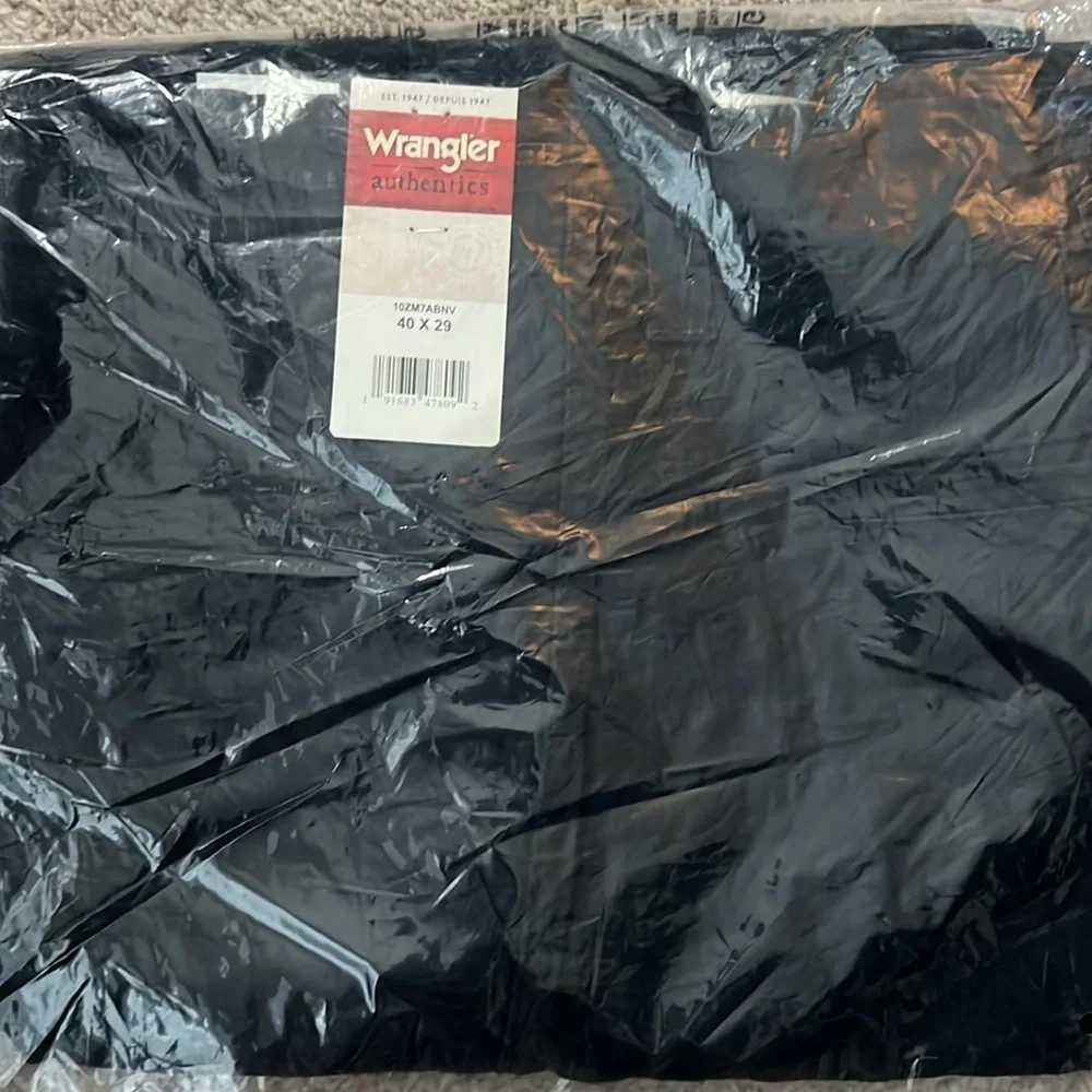 Mens Wrangler cargo pants new black 40 X 29